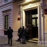 L'ingresso del liceo. Lo stabile risale al 1882 e apparteneva al signor Prosper Chartroux che lo fece costruire come propria dimora